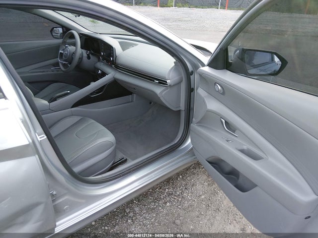 Aukcja sprzedaży 2022 Hyundai Elantra Sel, vin: 5NPLM4AG7NH085708, numer aukcji: 44812174