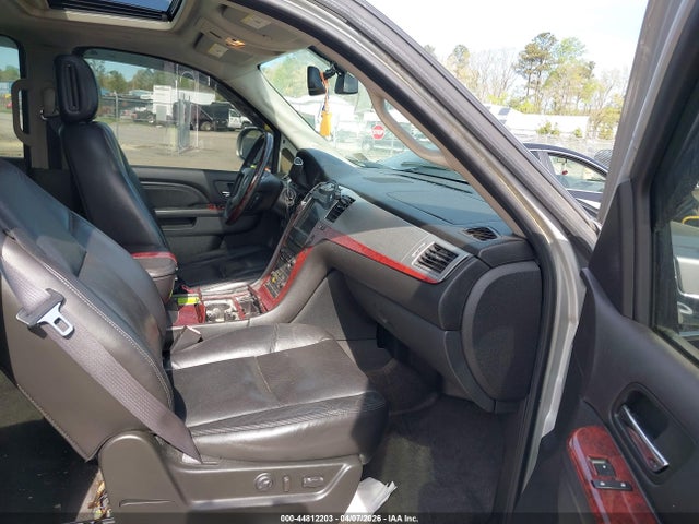2011 CADILLAC ESCALADE 1GYS4BEF1BR135020 Photo 4