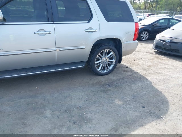 2011 CADILLAC ESCALADE 1GYS4BEF1BR135020 Photo 5
