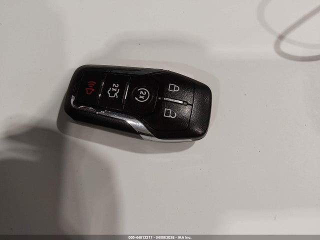 44812217 :رقم المزاد ، 2LMTJ8KR9GBL23167 vin ، 2016 Lincoln Mkx Select مزاد بيع