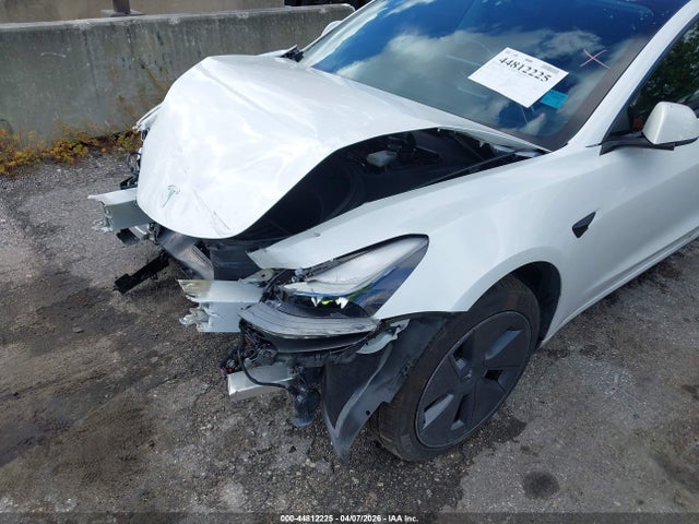 Продажа на аукционе авто 2022 Tesla Model 3 Long Range Dual Motor All-wheel Drive, vin: 5YJ3E1EBXNF105586, номер лота: 44812225