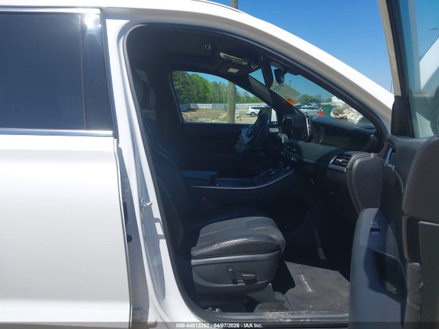 Продажа на аукционе авто 2022 Hyundai Palisade Calligraphy, vin: KM8R74HE1NU471452, номер лота: 44812252