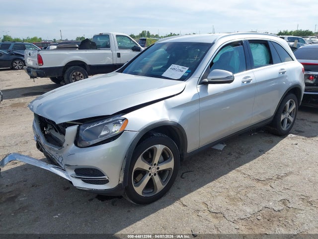 44812266 :رقم المزاد ، WDC0G4JB2HF180765 vin ، 2017 Mercedes-benz Glc 300 مزاد بيع