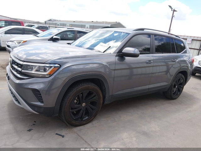44812277 :رقم المزاد ، 1V2JP2CA2NC555178 vin ، 2022 Volkswagen Atlas 2.0t Se W/technology مزاد بيع