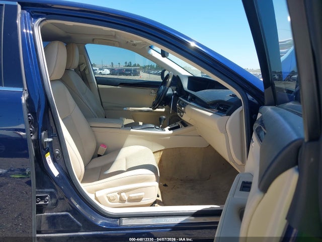 2014 Lexus Es 350 მანქანა იყიდება აუქციონზე, vin: JTHBK1GG1E2140015, აუქციონის ნომერი: 44812330