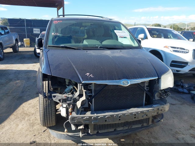 44812335 :رقم المزاد ، 2A4RR5D17AR148953 vin ، 2010 Chrysler Town & Country Touring مزاد بيع