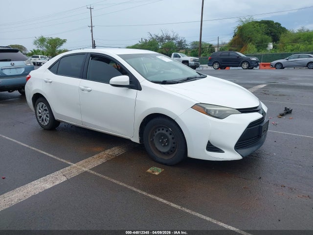 2017 Toyota Corolla Le მანქანა იყიდება აუქციონზე, vin: 5YFBURHE4HP587810, აუქციონის ნომერი: 44812345