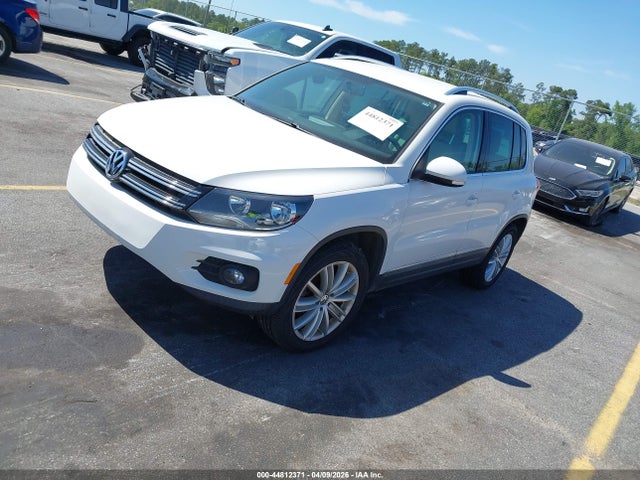 44812371 :رقم المزاد ، WVGAV7AX0CW601044 vin ، 2012 Volkswagen Tiguan Se مزاد بيع