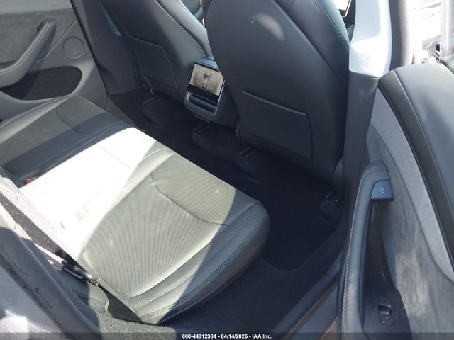 44812384 :رقم المزاد ، 7SAYGDEE1TF430073 vin ، 2026 Tesla Model Y All-wheel Drive/long Range Launch Series/premium All-wheel Drive مزاد بيع