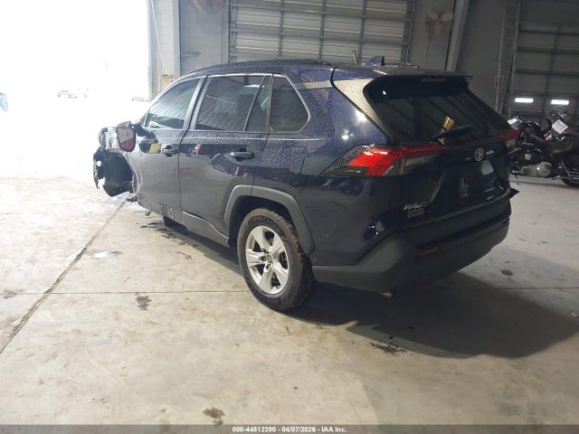 44812390 :رقم المزاد ، 2T3W1RFV0KC023535 vin ، 2019 Toyota Rav4 Xle مزاد بيع