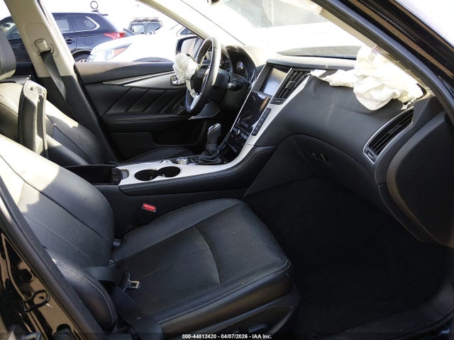 JN1EV7BP1NM310218 Infiniti Q50
