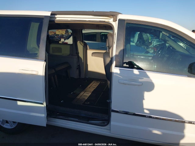 2012 Chrysler Town & Country Touring მანქანა იყიდება აუქციონზე, vin: 2C4RC1BG7CR226450, აუქციონის ნომერი: 44812441