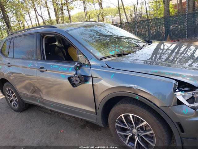 2021 Volkswagen Tiguan 2.0t S მანქანა იყიდება აუქციონზე, vin: 3VV0B7AX9MM150921, აუქციონის ნომერი: 44812447
