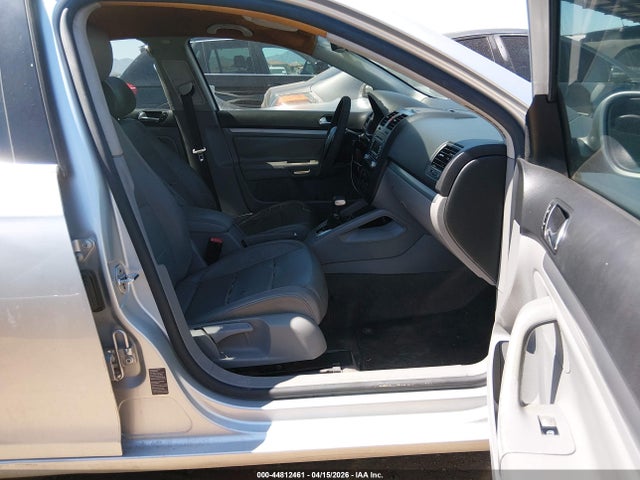 44812461 :رقم المزاد ، 3VWRG71K86M841241 vin ، 2006 Volkswagen Jetta 2.5 مزاد بيع