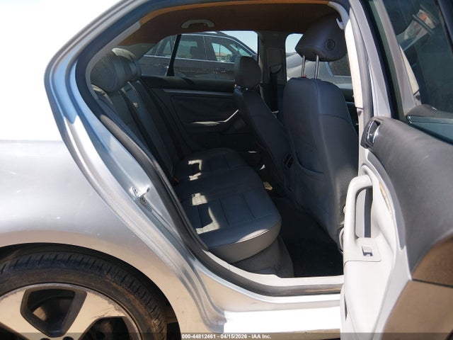 44812461 :رقم المزاد ، 3VWRG71K86M841241 vin ، 2006 Volkswagen Jetta 2.5 مزاد بيع