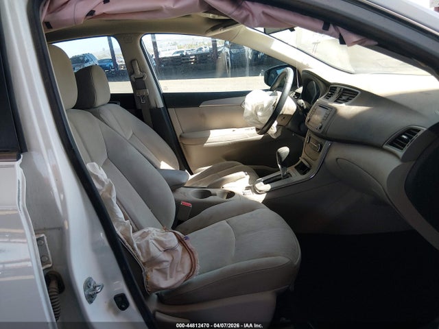 2015 Nissan Sentra Sv მანქანა იყიდება აუქციონზე, vin: 3N1AB7AP1FY381880, აუქციონის ნომერი: 44812470
