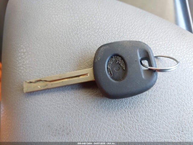 4T1B11HK8JU559075 Toyota CAMRY LE