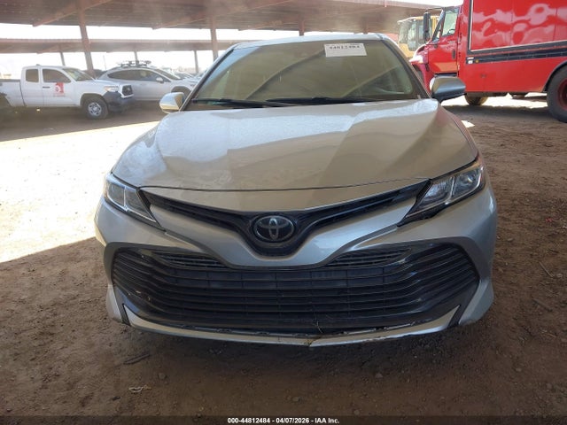 4T1B11HK8JU559075 Toyota CAMRY LE