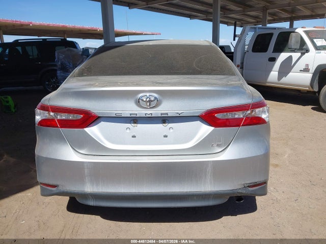 4T1B11HK8JU559075 Toyota CAMRY LE
