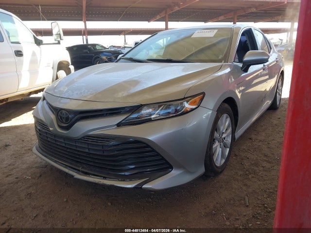 4T1B11HK8JU559075 Toyota CAMRY LE