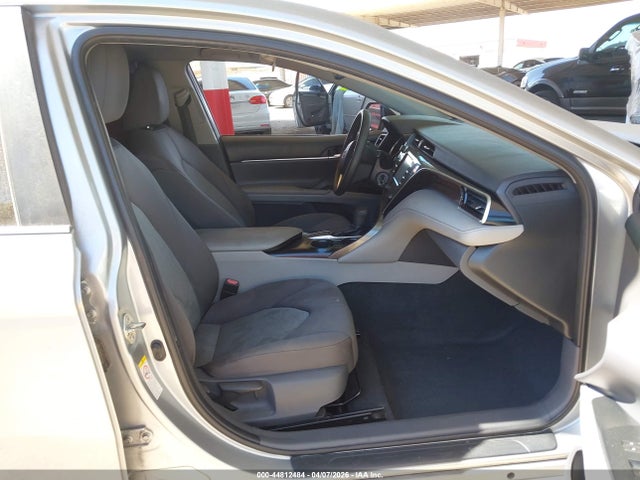 4T1B11HK8JU559075 Toyota CAMRY LE