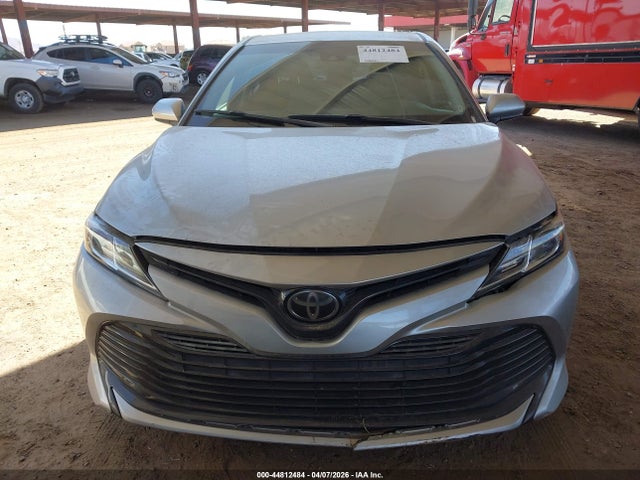 4T1B11HK8JU559075 Toyota CAMRY LE