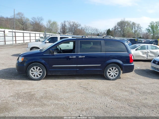 44812547 :رقم المزاد ، 2C4RC1BG2GR194061 vin ، 2016 Chrysler Town & Country Touring مزاد بيع