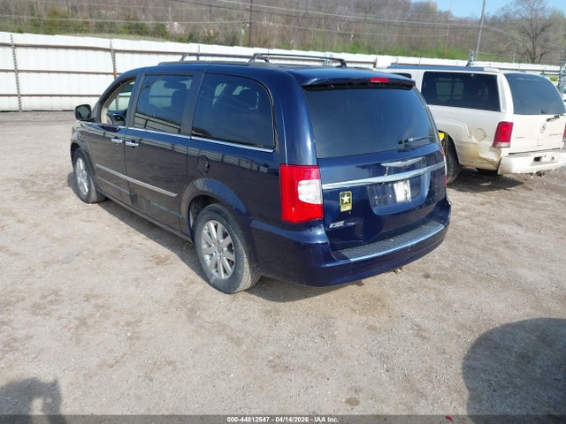 44812547 :رقم المزاد ، 2C4RC1BG2GR194061 vin ، 2016 Chrysler Town & Country Touring مزاد بيع