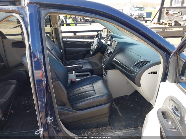 44812547 :رقم المزاد ، 2C4RC1BG2GR194061 vin ، 2016 Chrysler Town & Country Touring مزاد بيع