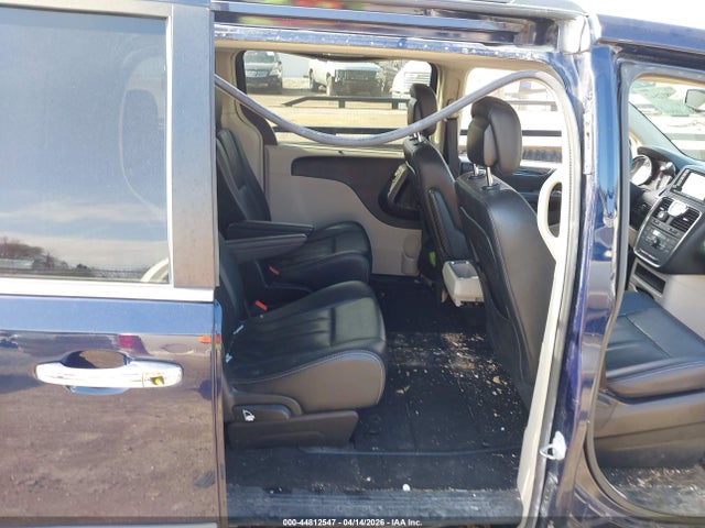44812547 :رقم المزاد ، 2C4RC1BG2GR194061 vin ، 2016 Chrysler Town & Country Touring مزاد بيع