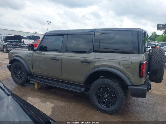 2025 Ford Bronco Outer Banks მანქანა იყიდება აუქციონზე, vin: 1FMEE8BP1SLB49000, აუქციონის ნომერი: 44812564