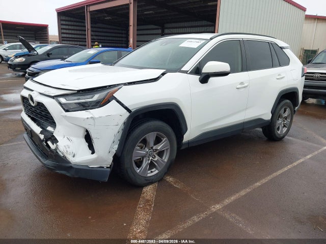 Toyota Rav4 Xle 2023 JTMW1RFVXPD097192 Image 2