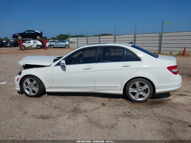 Продажа на аукционе авто 2011 Mercedes-benz C 300 Luxury/sport, vin: WDDGF5EBXBR170200, номер лота: 44812592
