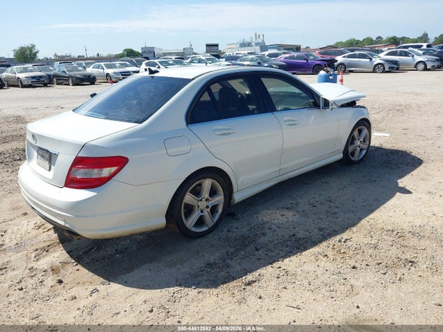 Продажа на аукционе авто 2011 Mercedes-benz C 300 Luxury/sport, vin: WDDGF5EBXBR170200, номер лота: 44812592