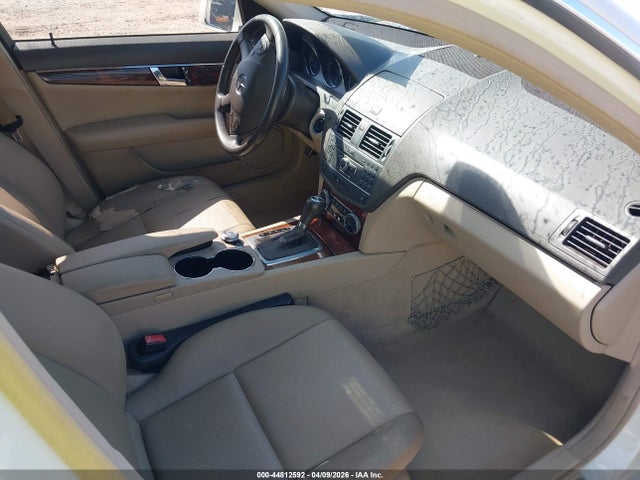 Продажа на аукционе авто 2011 Mercedes-benz C 300 Luxury/sport, vin: WDDGF5EBXBR170200, номер лота: 44812592