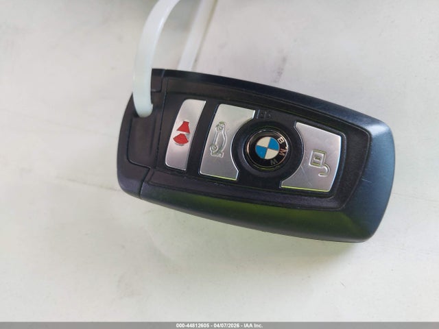 2016 BMW 320I WBA8A9C57GK619038 Photo 10