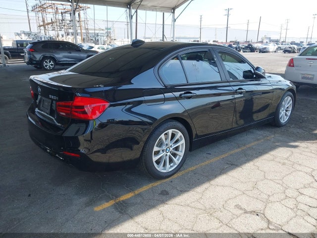 2016 BMW 320I WBA8A9C57GK619038 Photo 3