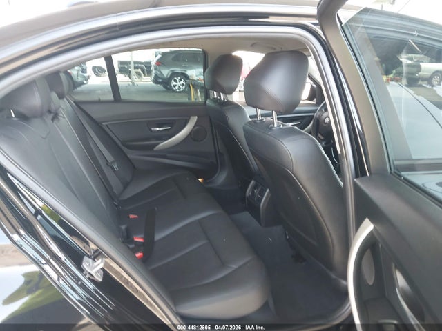 2016 BMW 320I WBA8A9C57GK619038 Photo 7