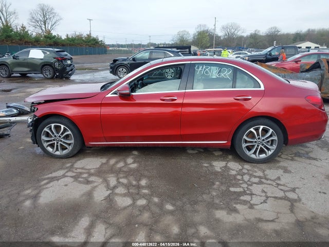 44812622 :رقم المزاد ، 55SWF4KB2HU218998 vin ، 2017 Mercedes-benz C 300 4matic مزاد بيع