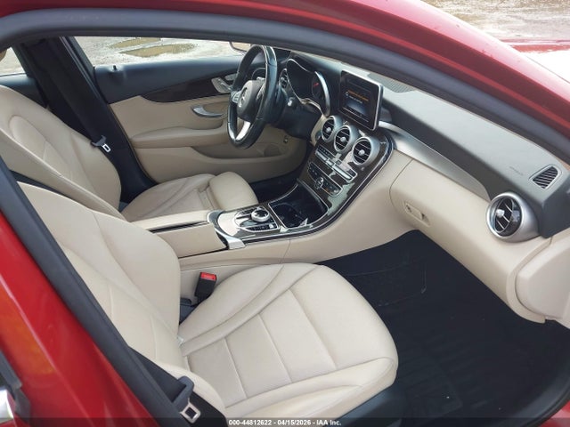 44812622 :رقم المزاد ، 55SWF4KB2HU218998 vin ، 2017 Mercedes-benz C 300 4matic مزاد بيع