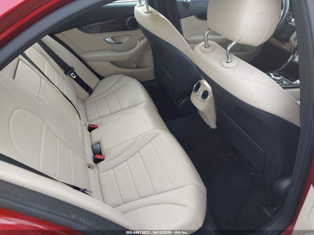 44812622 :رقم المزاد ، 55SWF4KB2HU218998 vin ، 2017 Mercedes-benz C 300 4matic مزاد بيع