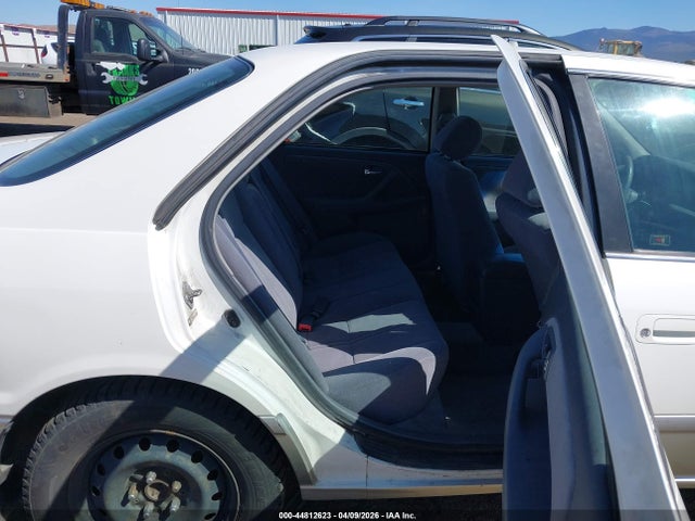 Aukcja sprzedaży 2001 Toyota Camry Le, vin: JT2BG22K710589850, numer aukcji: 44812623
