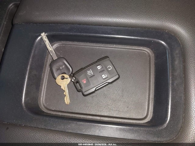 2018 CHEVROLET SUBURBAN 1GNSCGEC4JR330000 Photo 10