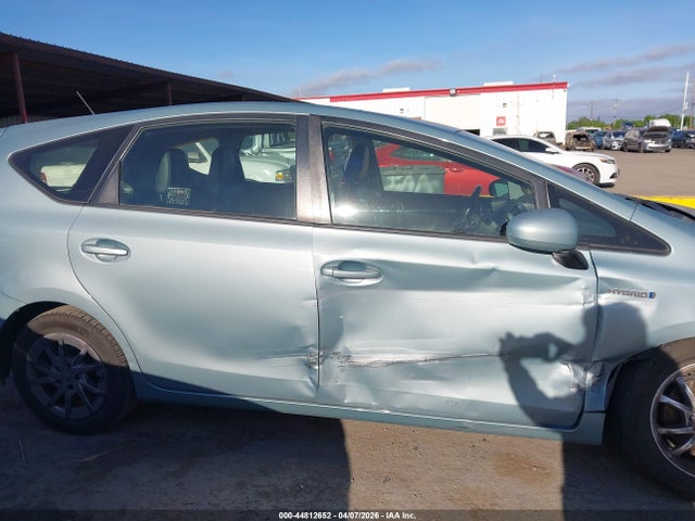 JTDZN3EU4HJ066398 Toyota Prius V Four