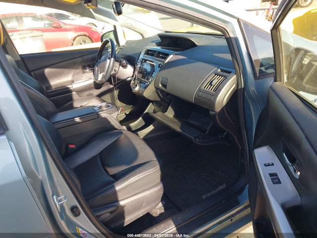 JTDZN3EU4HJ066398 Toyota Prius V Four