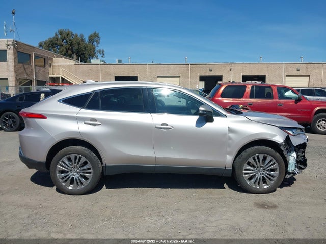 JTEAAAAH0RJ170051 Toyota Venza Xle