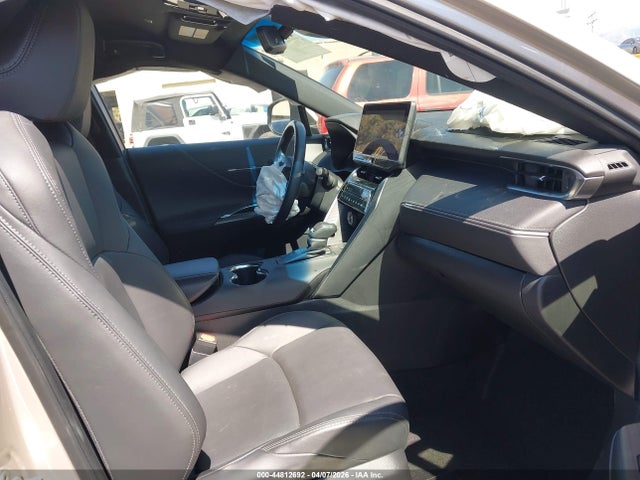 JTEAAAAH0RJ170051 Toyota Venza Xle