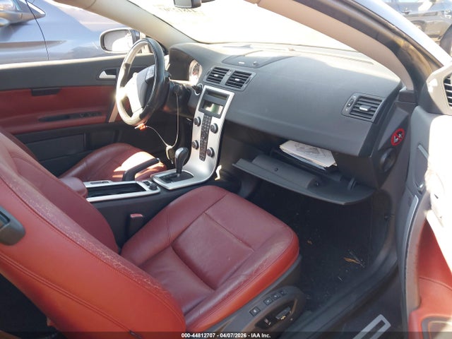 2012 VOLVO C70 YV1672MC6CJ124420 Photo 4