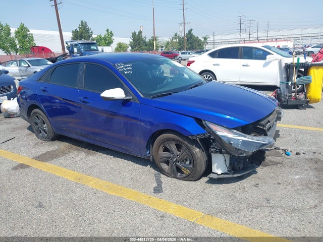 KMHLM4AG1NU365156 Hyundai ELANTRA SEL