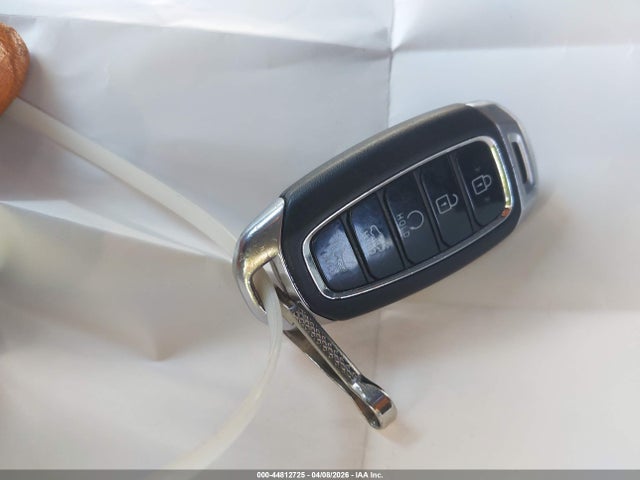 KMHLM4AG1NU365156 Hyundai ELANTRA SEL